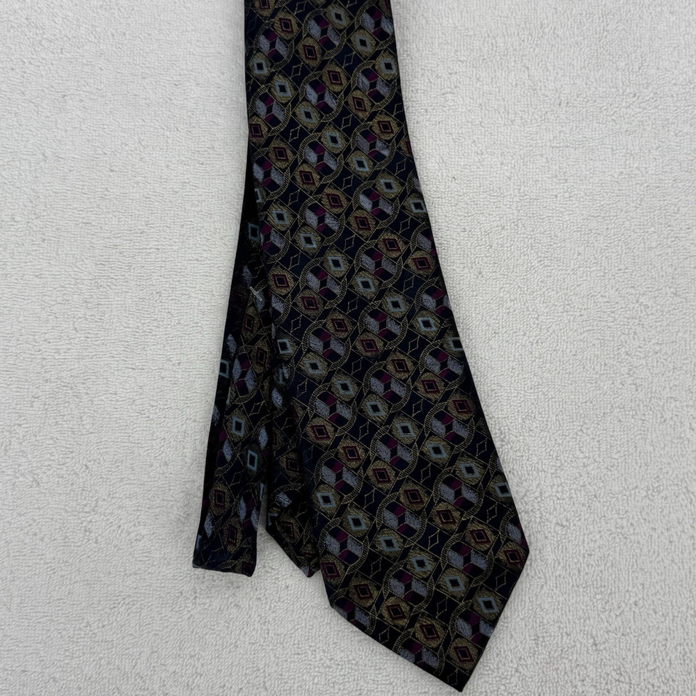 Brioni 100% Silk Handmade Tie Italy Geometric Blue Purple